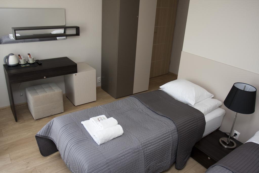 Villa Modlin Airport Nowy Dwór Mazowiecki Kültér fotó